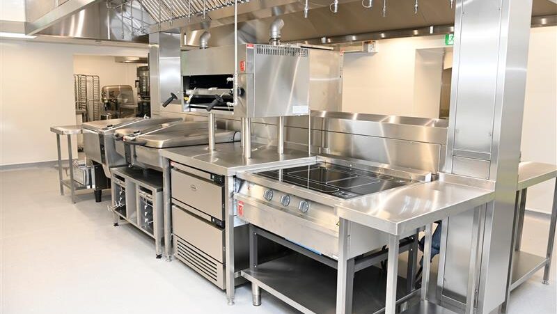 New kitchen equipment for a school kitchen
